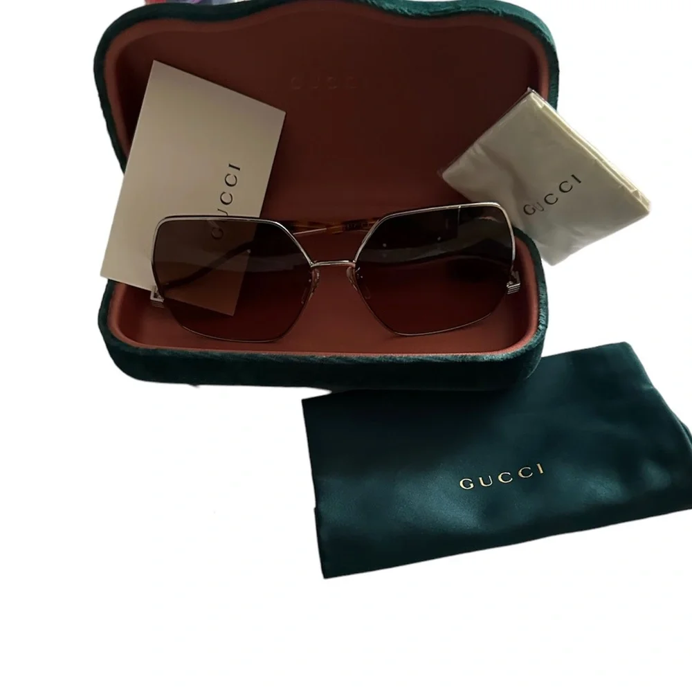 GUCCI  Square Sunglasses - Picture 3 of 13